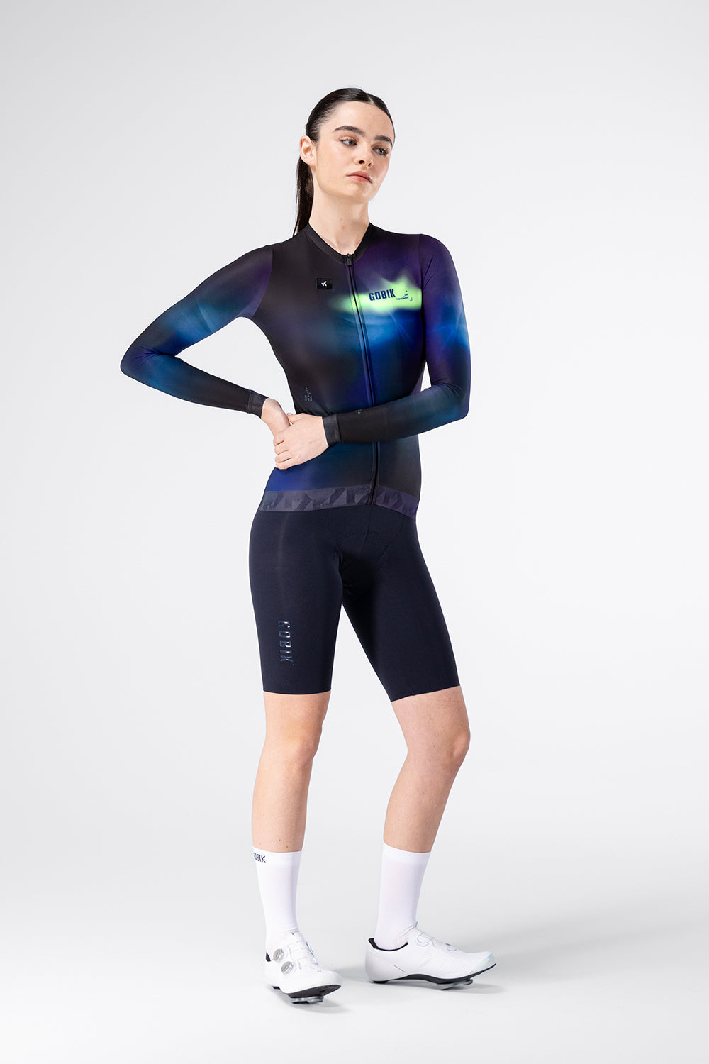 Maillot Gobik Vanquish en Majesty, vista frontal, llevado por la modelo #Color_Majesty