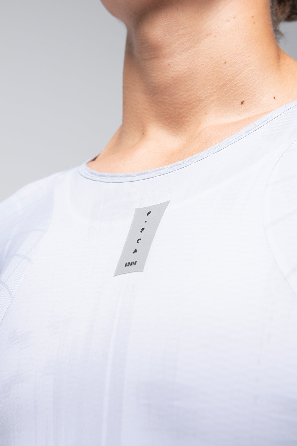Mono Gobik Mach TT en Steel, detalle del cuello #Color_Steel