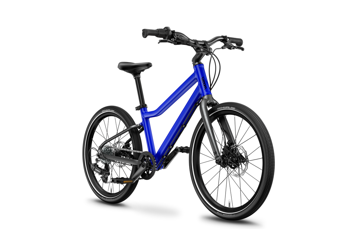 Bicicleta infantil woom EXPLORE 4 en Azul magnético, perspectiva #Color_Azul magnético