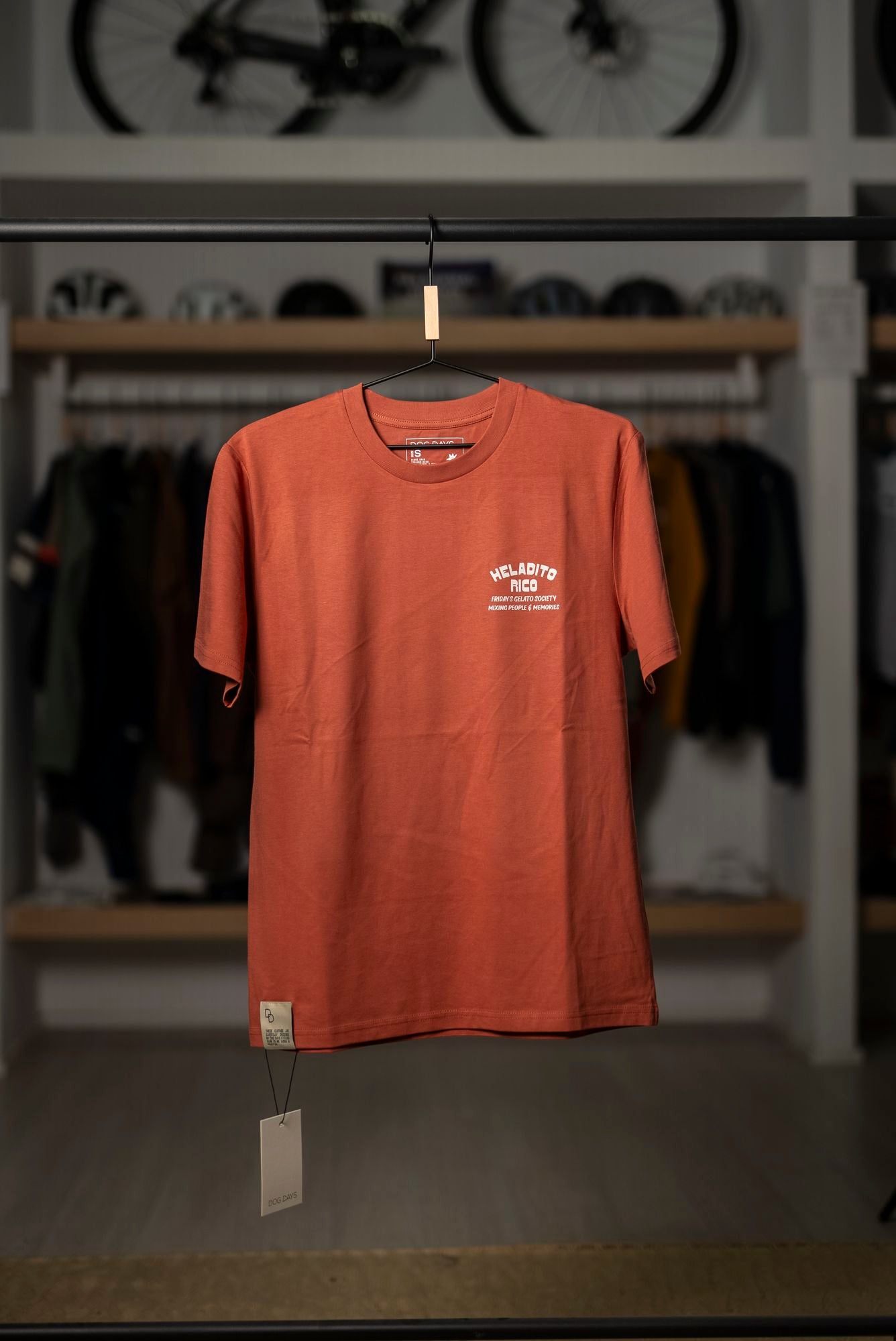 Camiseta Dog Days Heladito Unisex Heritage Brown