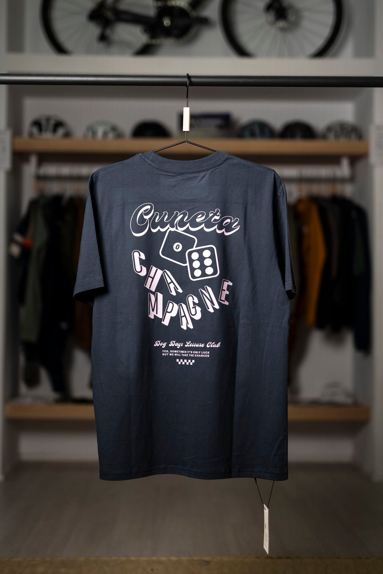 Camiseta Cuneta Dog Days Indian Ink Grey