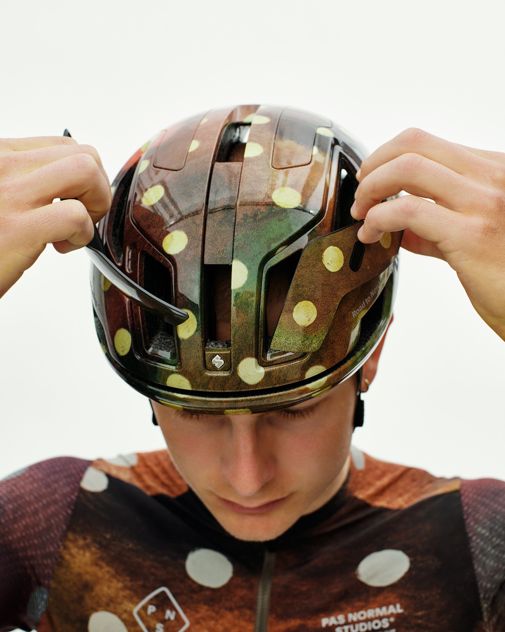 Sweet Protection Falconer Aero 2Vi T.K.O AOP (PNS) Helmet