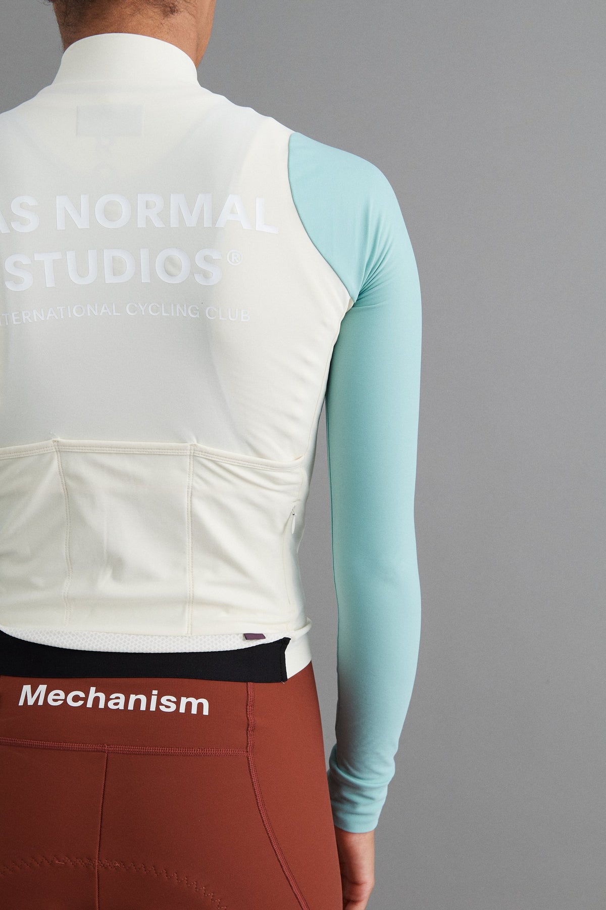 Maillot Largo Mujer Pas Normal Studios Mechanism en Off-White / Light Teal, vista de detalle #Color_Off-White / Light Teal