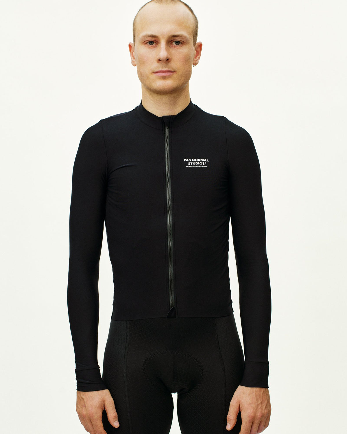 Maillot Largo Pas Normal Studios Mechanism en Black, sobre ciclista #Color_Black