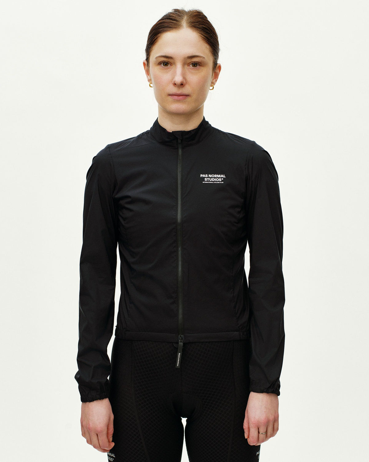 Chaqueta Essential Insulated mujer Black, vista frontal en modelo #Color_Black