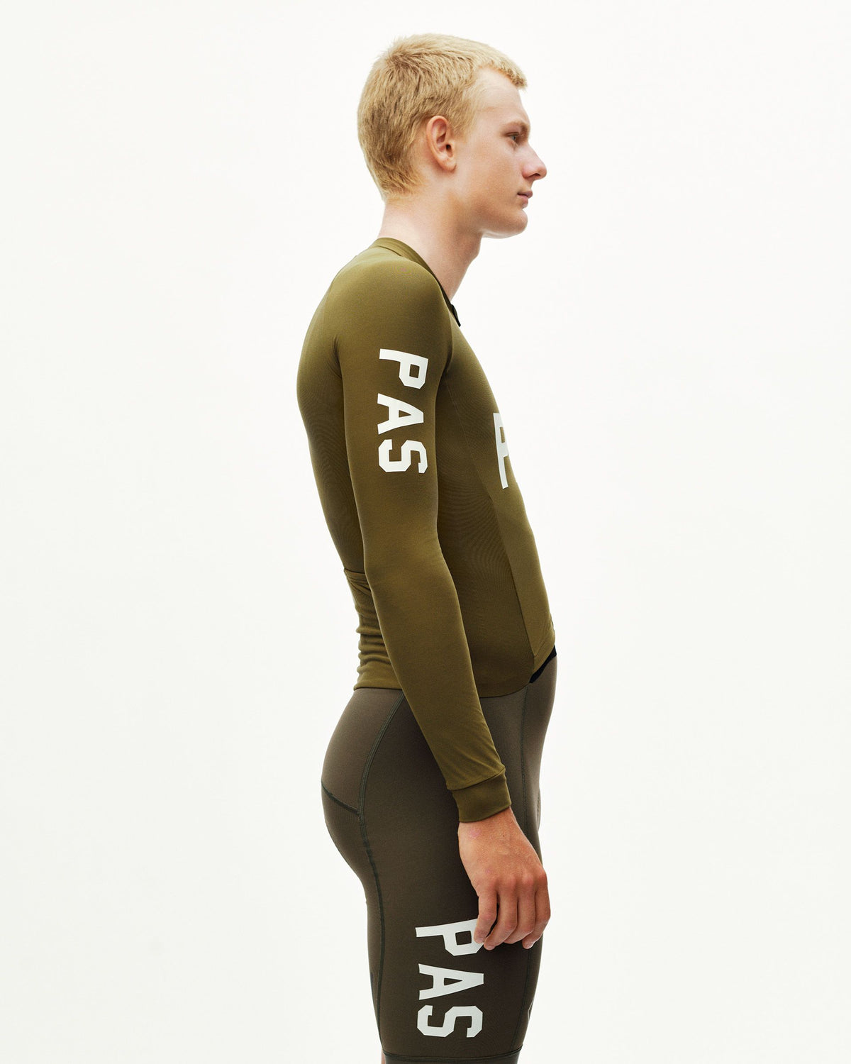 Mono Térmico Pas Normal Studios PAS Thermal Speedsuit en Moss Brown, puesto, vista lateral #Color_Moss Brown