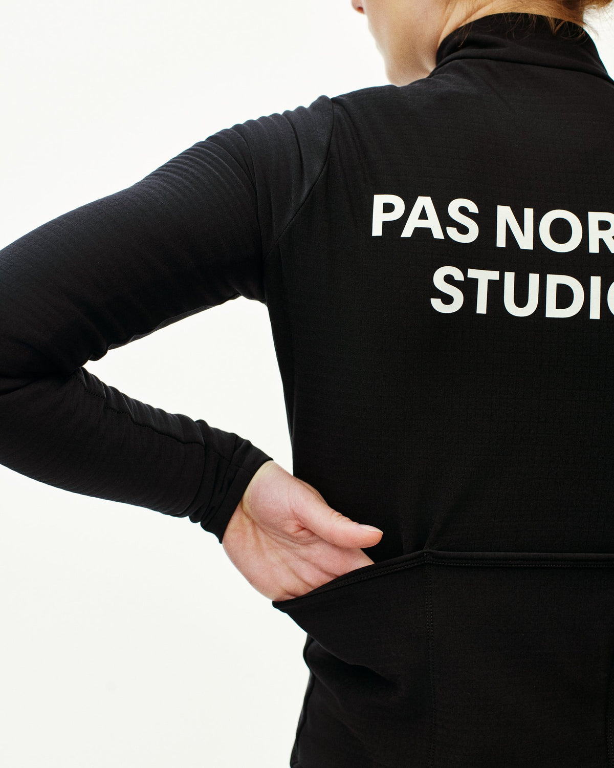 Maillot largo mujer Pas Normal Studios Essential en Black, detalle de la espalda #Color_Black