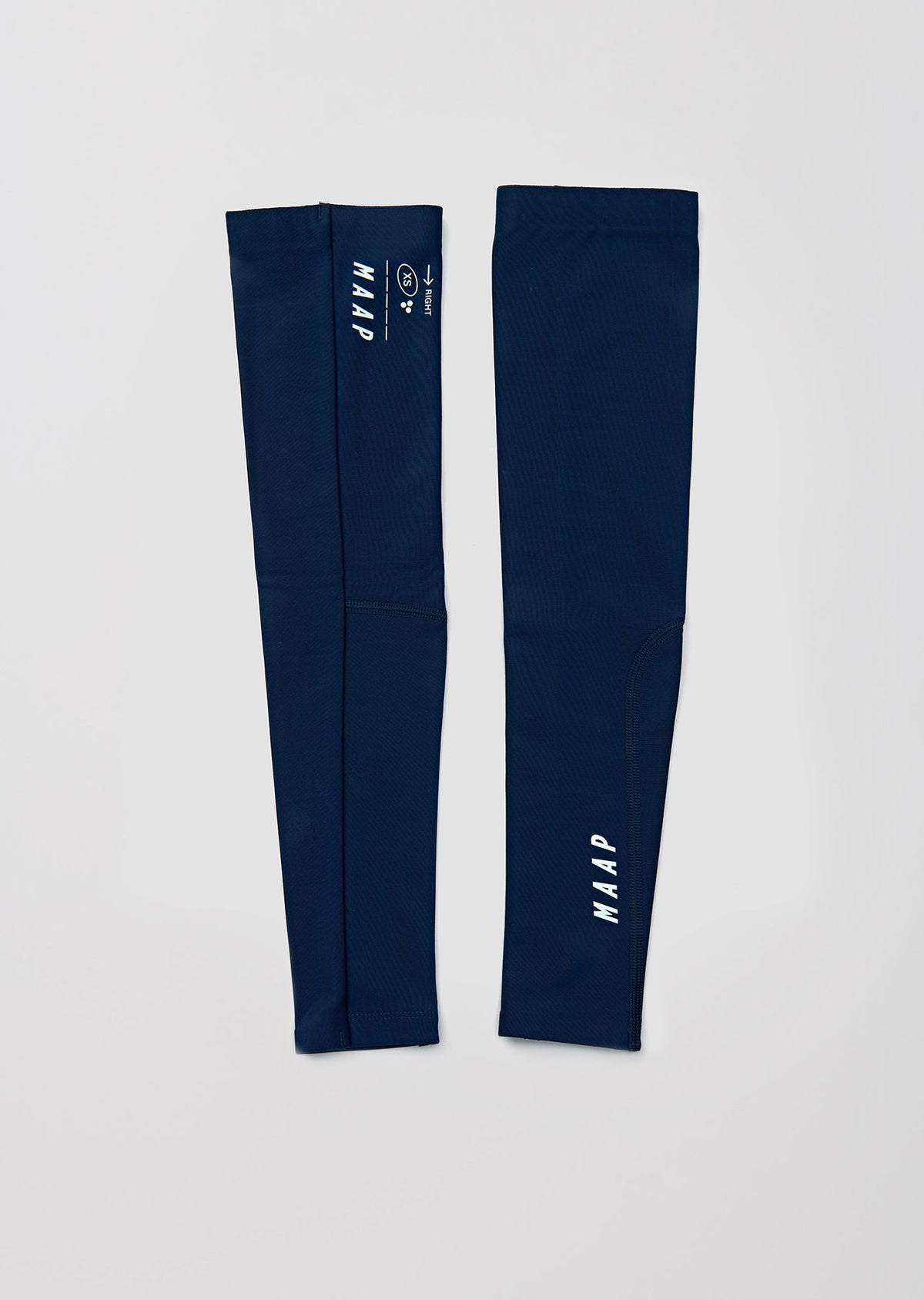 Calentadores de brazo MAAP Base Arm Warmers en Navy, imagen principal #Color_Navy