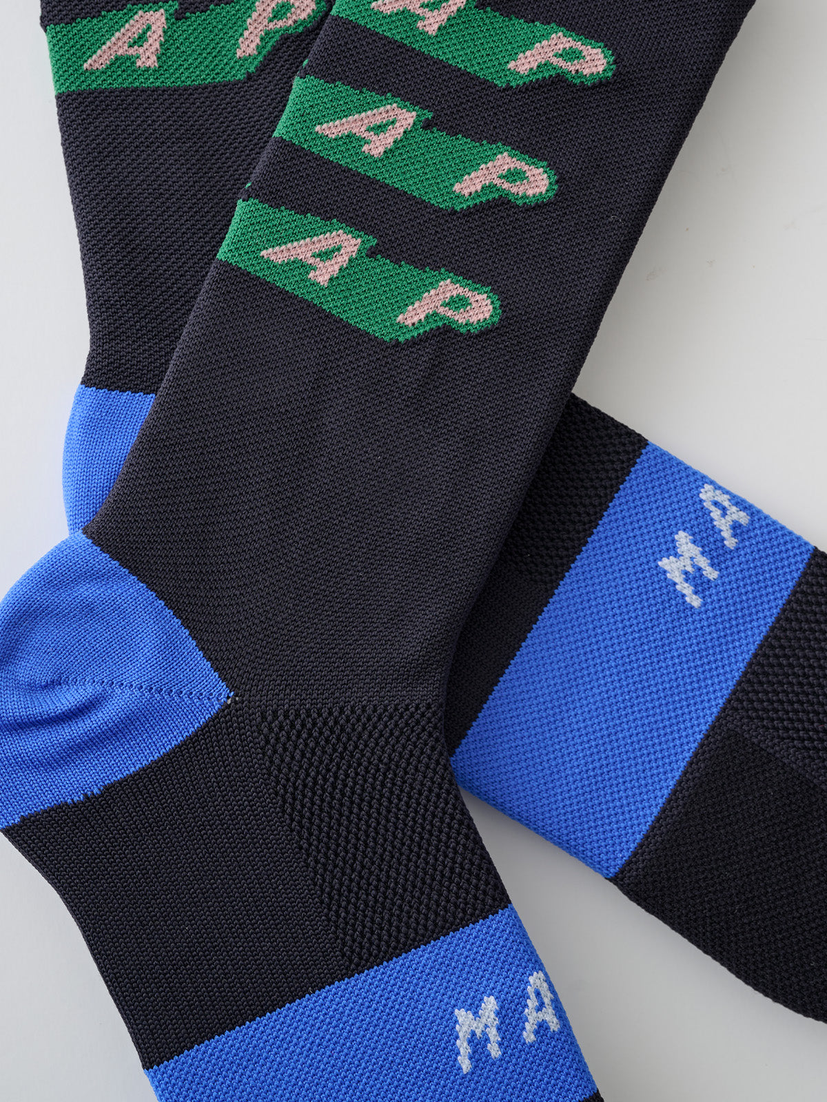 Calcetines MAAP Evade X Sock en Black, imagen principal #Color_Black