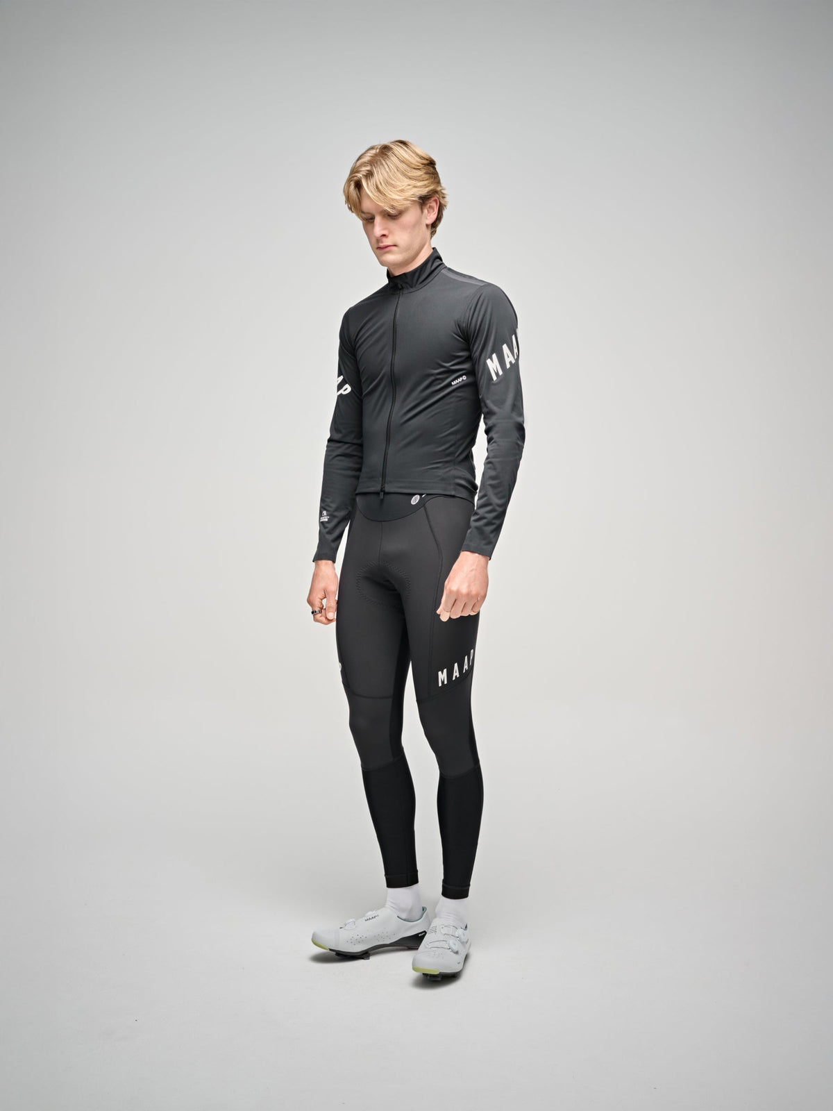 Chaqueta MAAP Elements Pro Race Jacket en Black, vista frontal #Color_Black