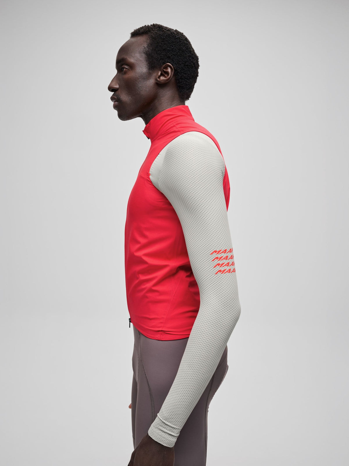 Chaleco MAAP Pro Atmos Vest en Carmine, vista de detalle #Color_Carmine