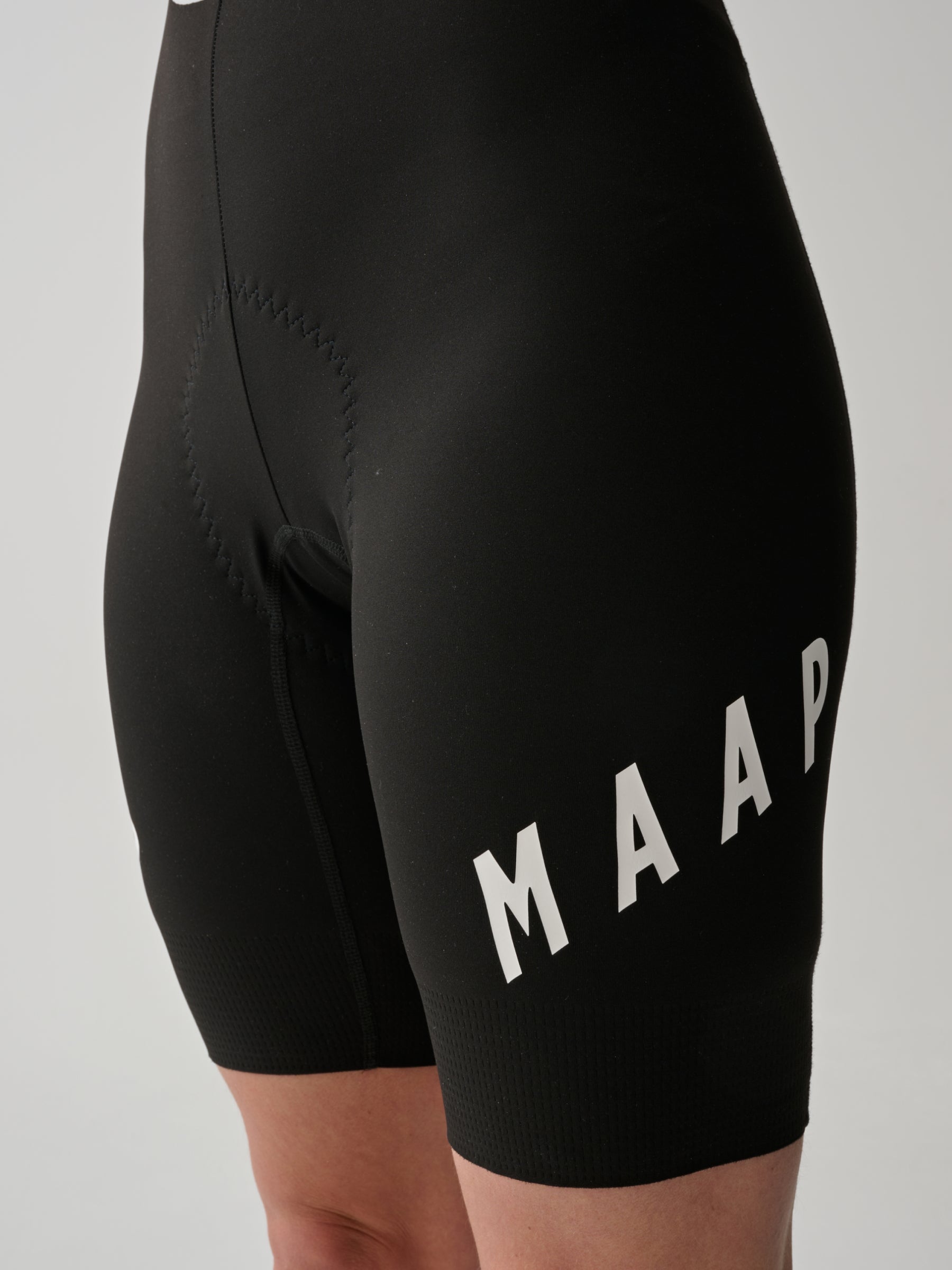 Apex Aeon Bib Short color Black/White (vista 3) - MAAP