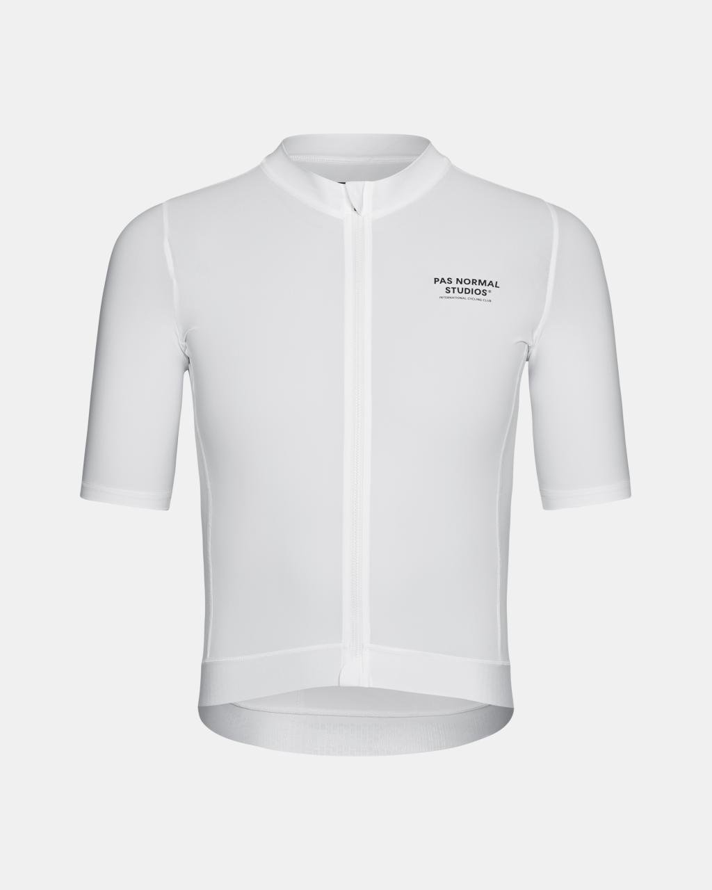 Maillot Corto Pas Normal Studios Essential en White, producto plano sobre fondo #Color_White