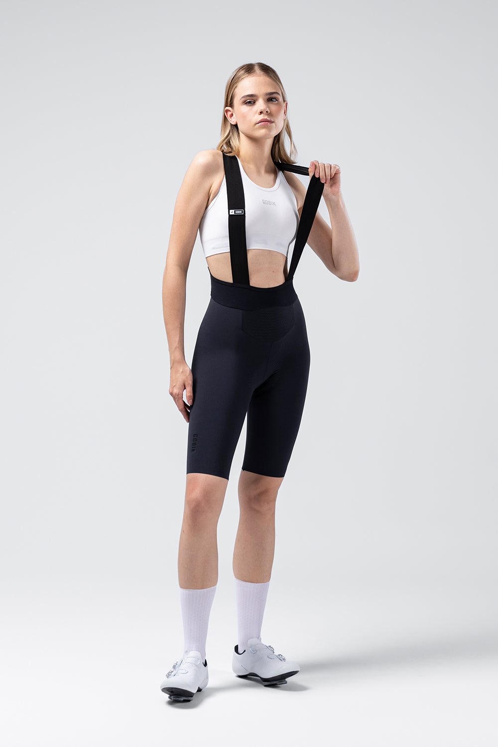 Culotte Corto Mujer Gobik Lancer en Ultrablue, vista frontal sobre modelo #Color_Ultrablue