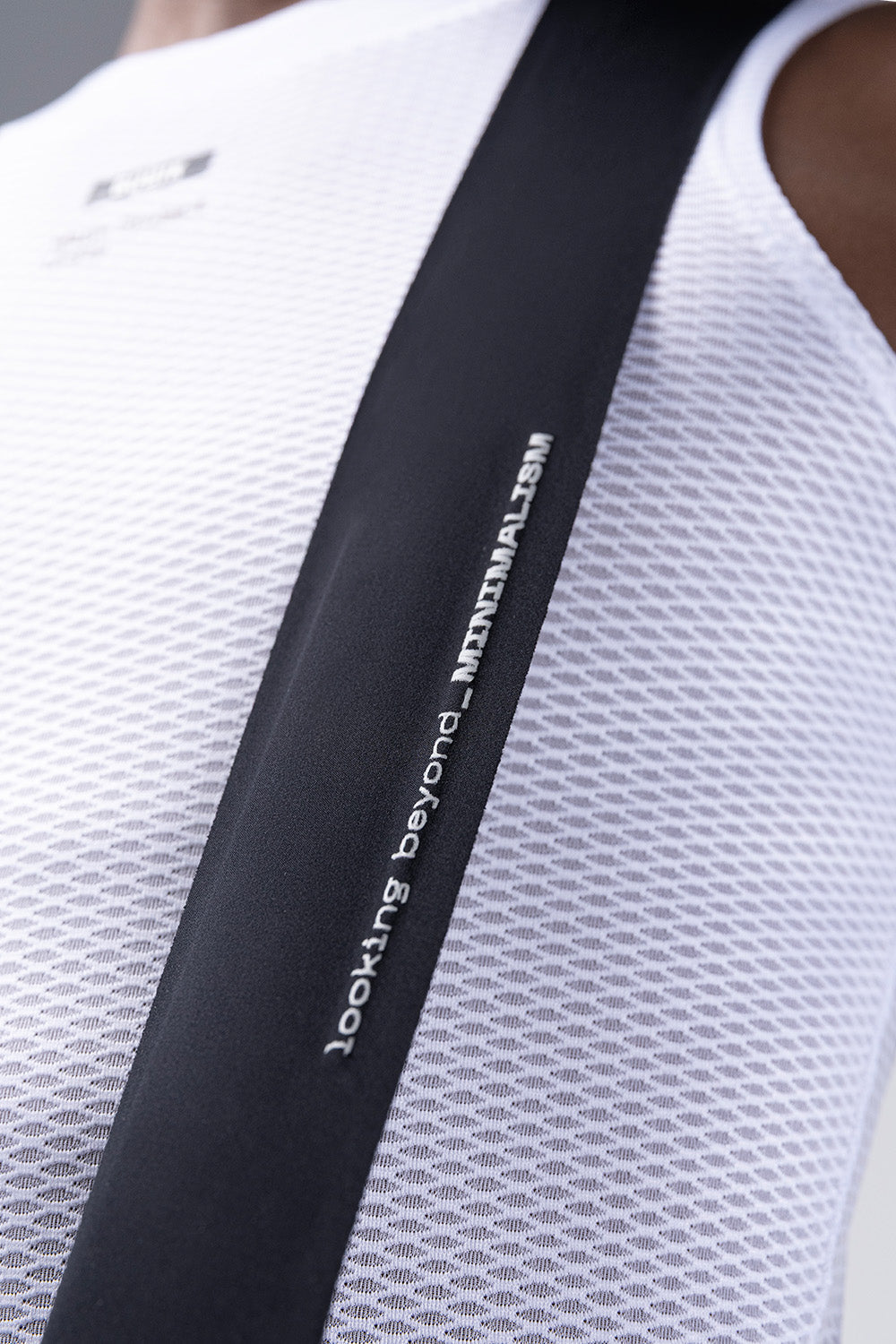 Culotte Corto Gobik Ultralite 2.0 en Stellar, detalle del tejido del tirante #Color_Stellar