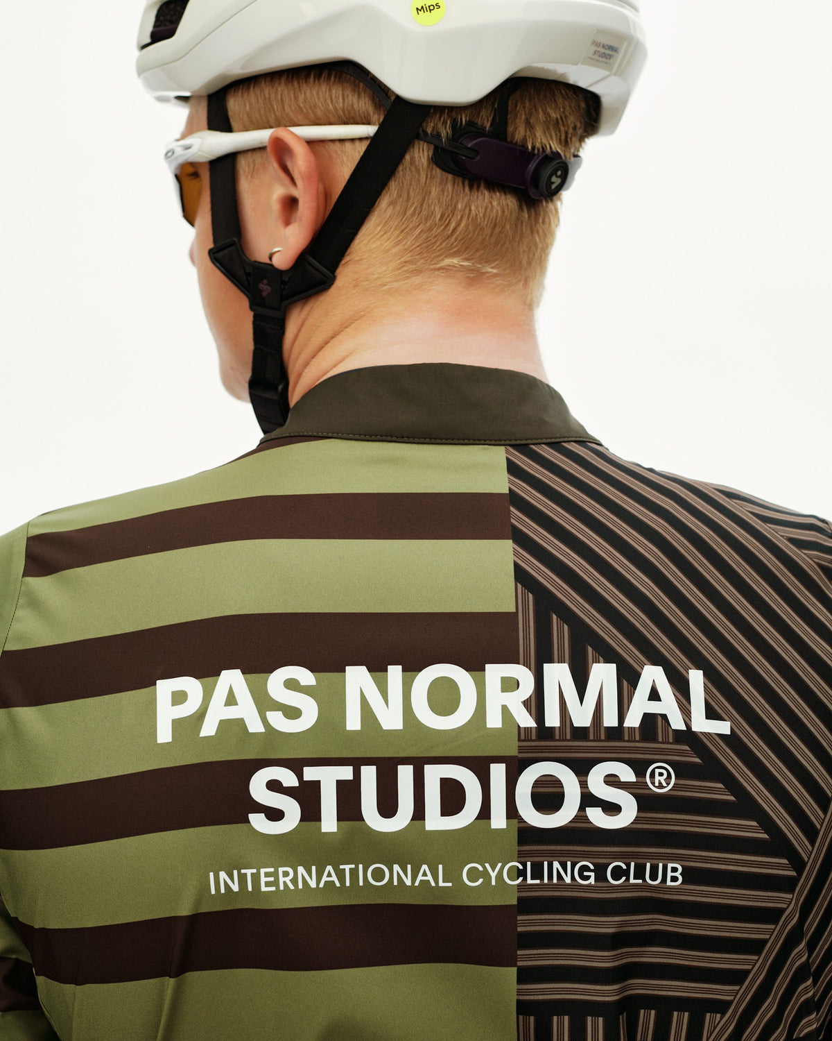 Chaqueta Pas Normal Studios Mechanism Stow Away AOP International Green, vista 9 #Color_AOP International Green