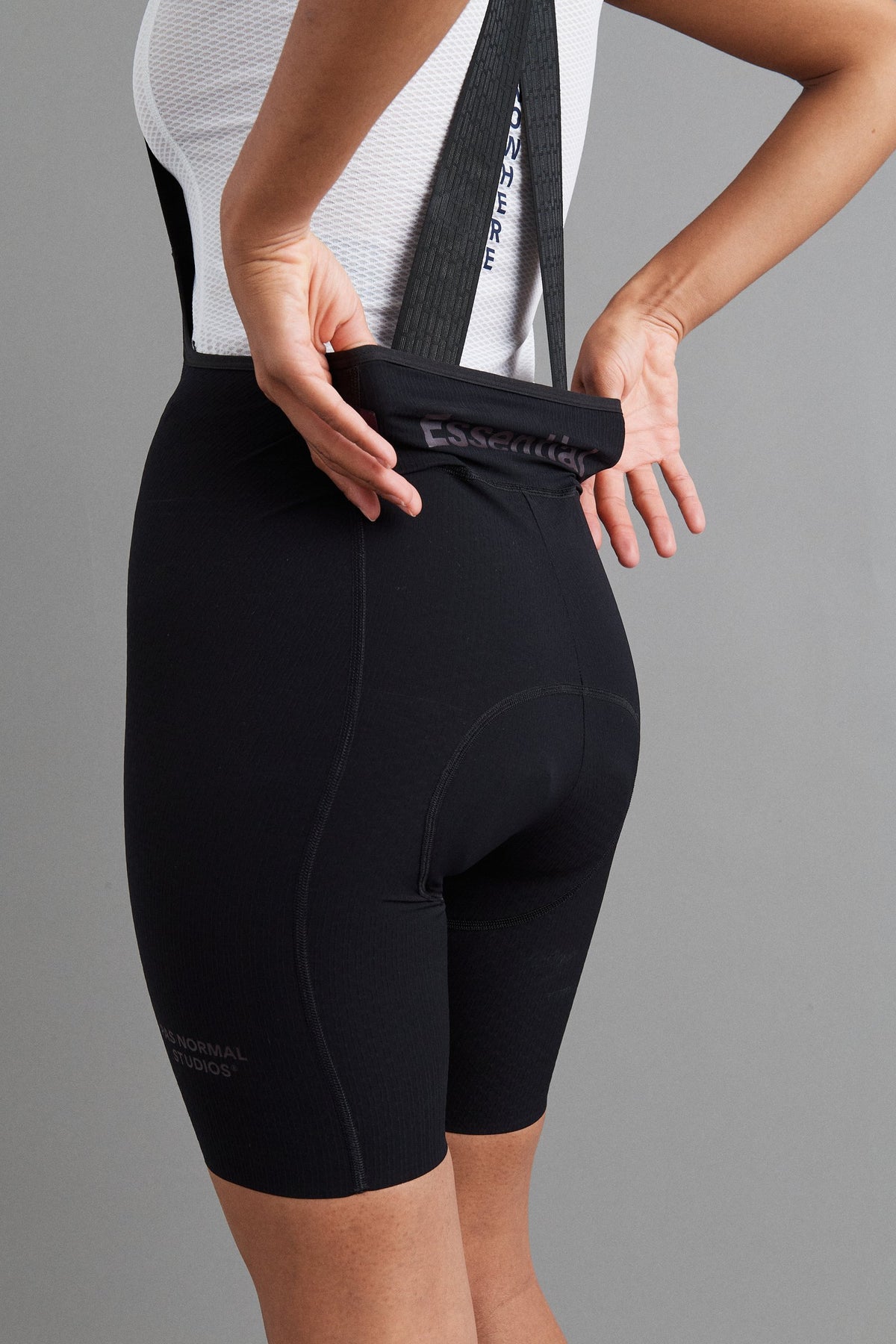 Culotte Corto Mujer PNS Essential Light en Black, detalle de la cintura #Color_Black