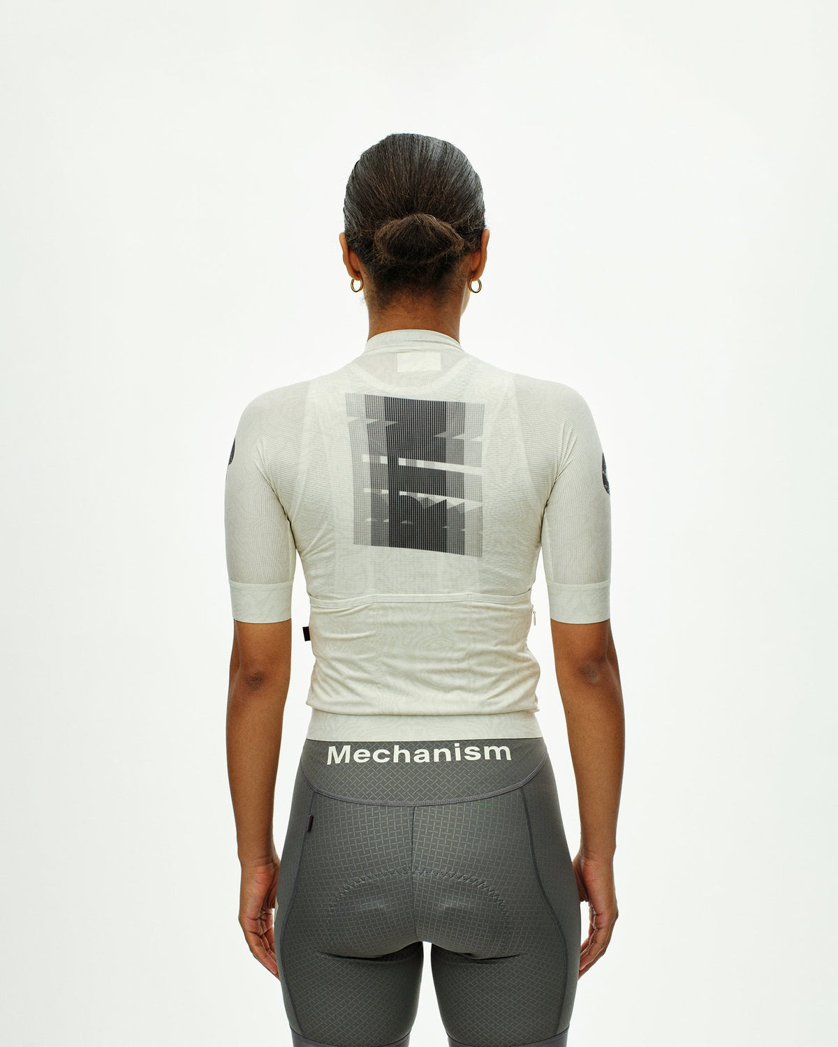 Maillot Corto Mujer Pas Normal Studios Mechanism Logo en AOP RTN Off White, foto de modelo trasera #Color_AOP RTN Off White
