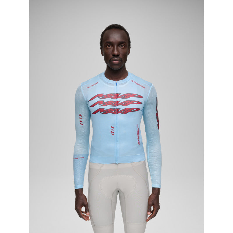 Maillot Largo Maap Pulse Pro Air LS Jersey 3.0 en Cerulean, modelo, vista frontal #Color_Cerulean