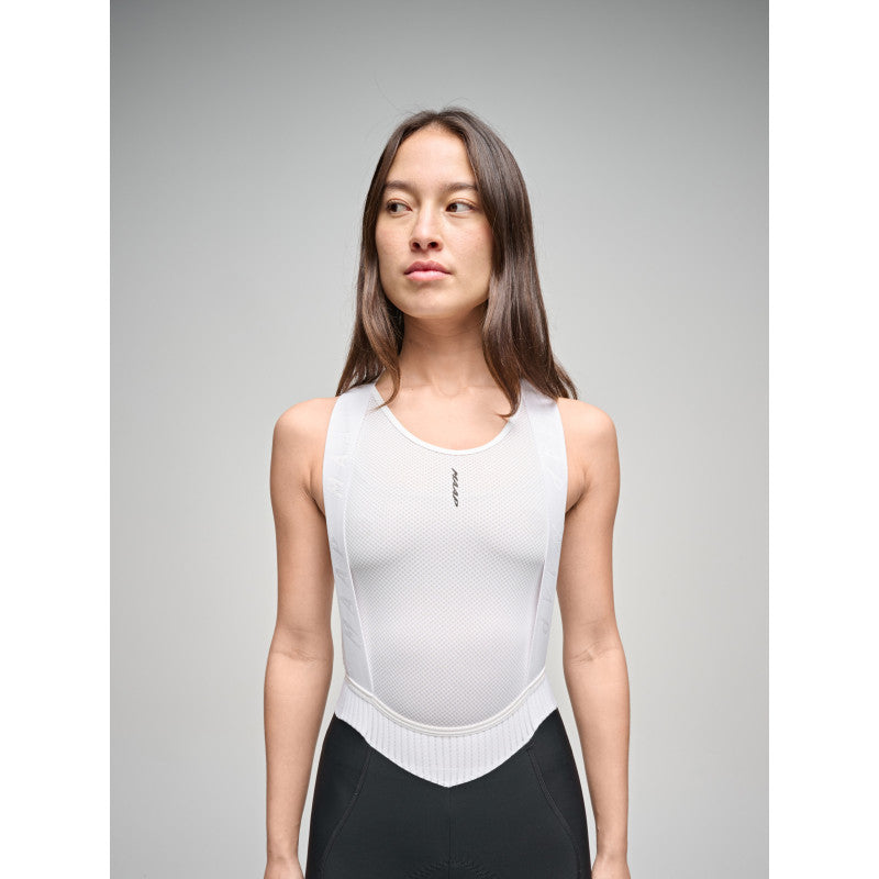 Camiseta Interior Mujer Maap Team Mesh Base Layer en Blanco, modelo, vista frontal #Color_Blanco