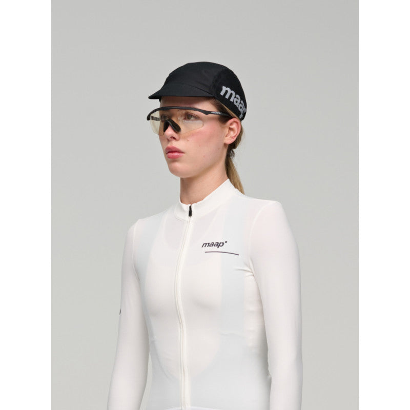 Gorra Maap Training Cap en Black/Silver, modelo, vista adicional #Color_Black/Silver