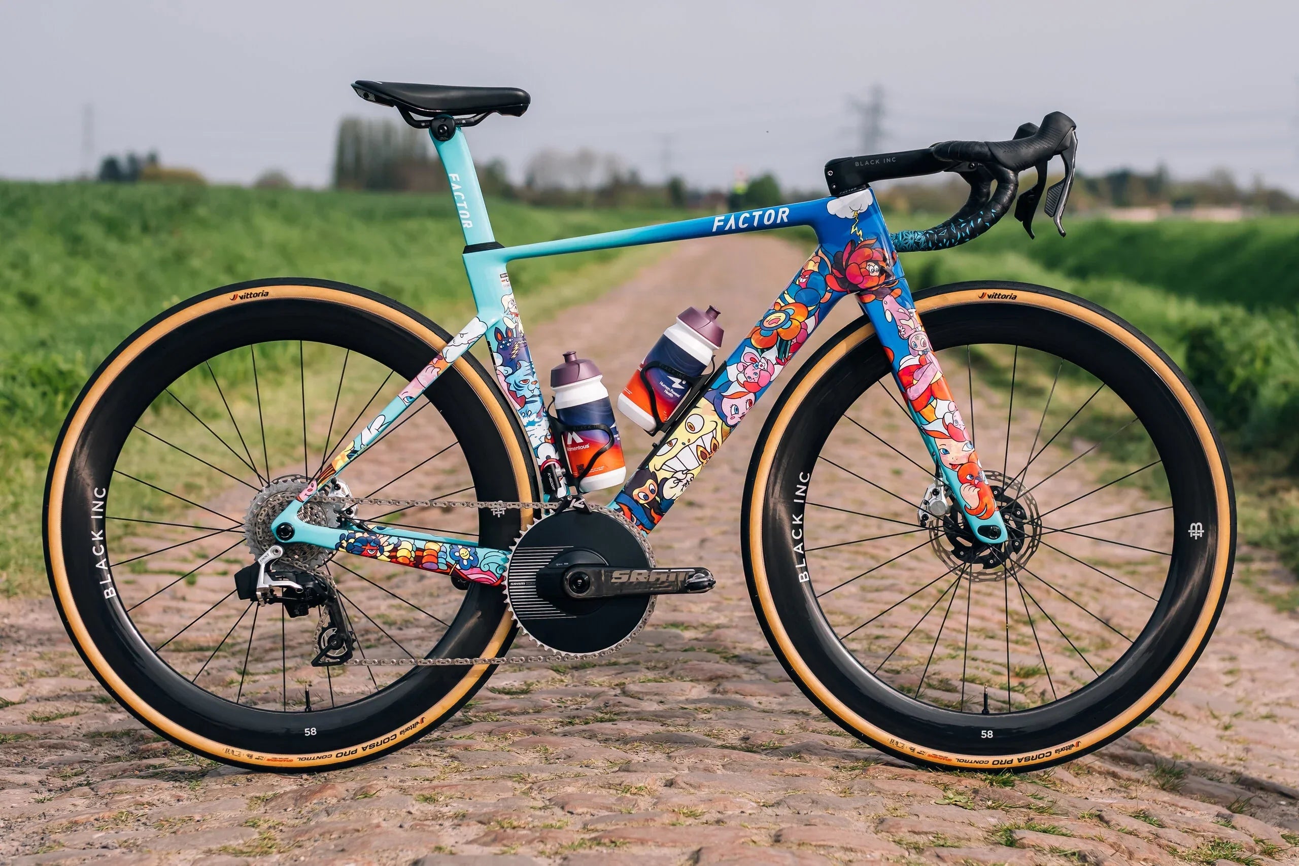 Factor MONZA VEXX Edition: arte y competición en París–Roubaix
