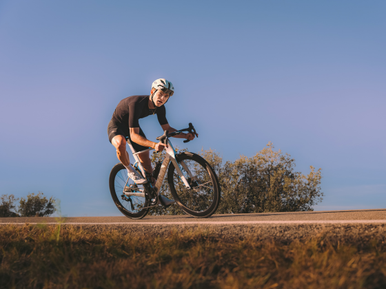 Factor OSTRO VAM 2026: nuevos colores Terracotta Orange y Arctic White