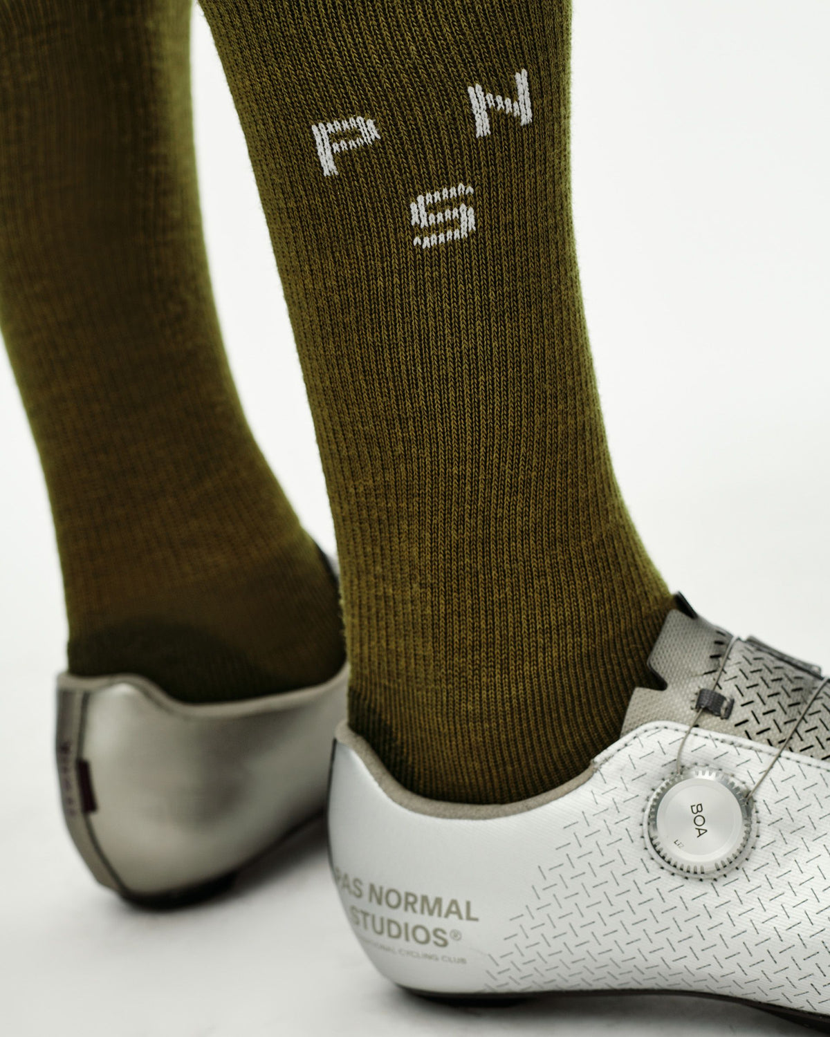 Deep Winter Wool Socks Khaki Green detalle de logotipo #Color_Khaki Green
