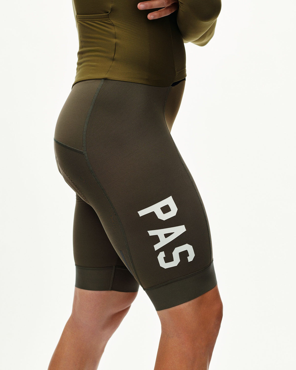 Mono Térmico Pas Normal Studios PAS Thermal Speedsuit en Moss Brown, puesto, vista lateral #Color_Moss Brown