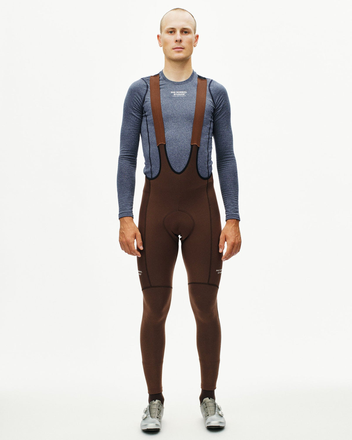 Culotte largo Pas Normal Studios Essential Thermal en Light Brown, llevado por el modelo, plano medio #Color_Light Brown