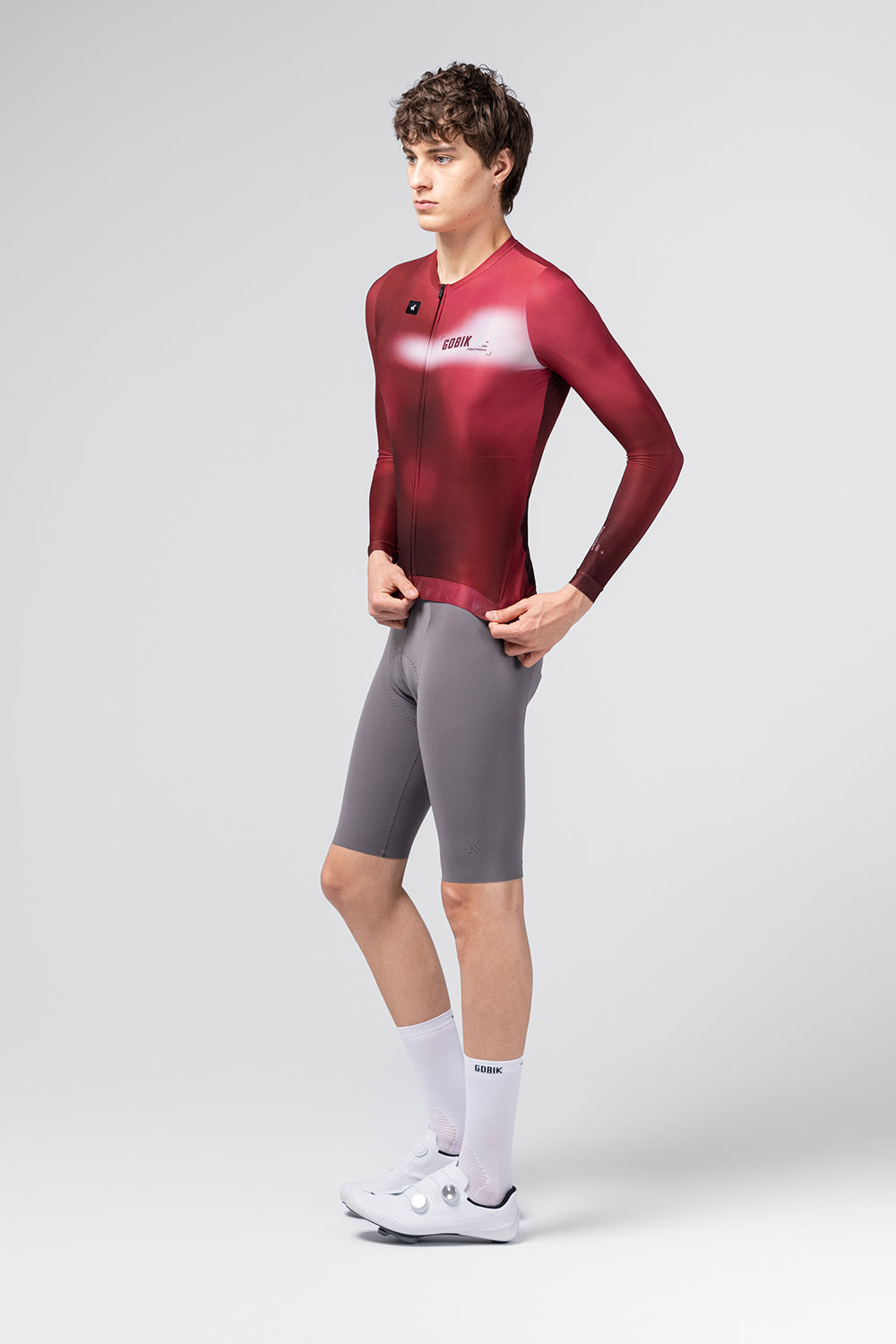 Maillot Gobik Vanquish en Monarch, vista trasera sobre modelo #Color_Monarch