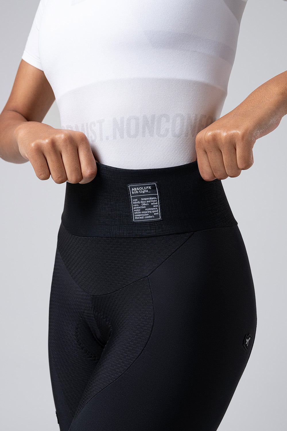 Mallas Largas Mujer Gobik Absolute 7.0 en Black, detalle de la cintura alta y la badana #Color_Black