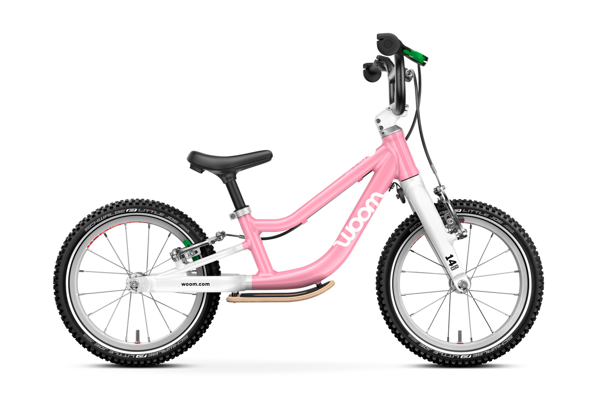 Bicicleta sin pedales WOOM GO 1 PLUS en Rosa polvo, lateral #Color_Rosa polvo