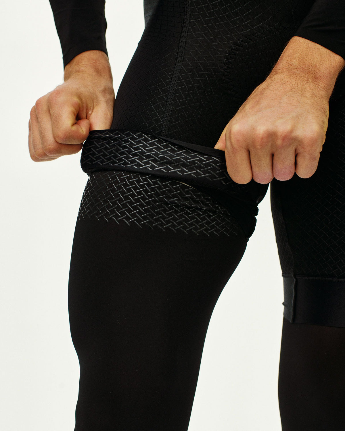 Logo Leg UV Protector Black detalle de ajuste #Color_Black