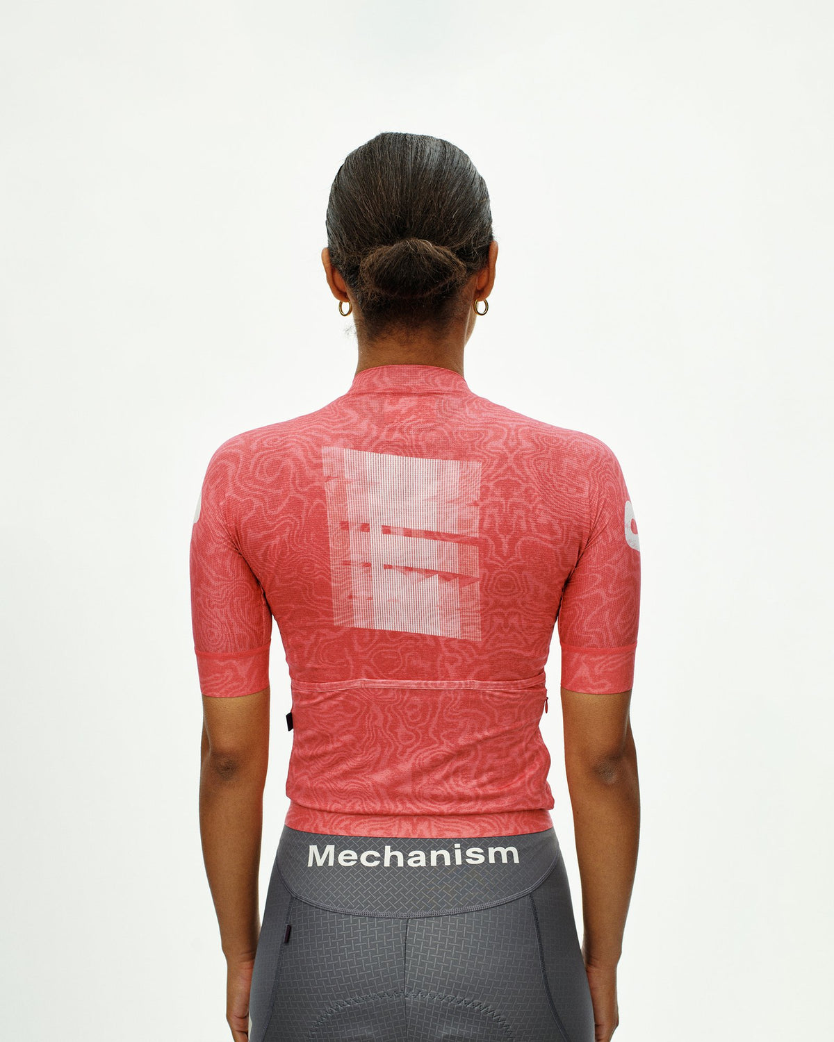 Maillot Corto Mujer Pas Normal Studios Mechanism Logo en AOP RTN Classic red, foto de modelo trasera #Color_AOP RTN Classic red