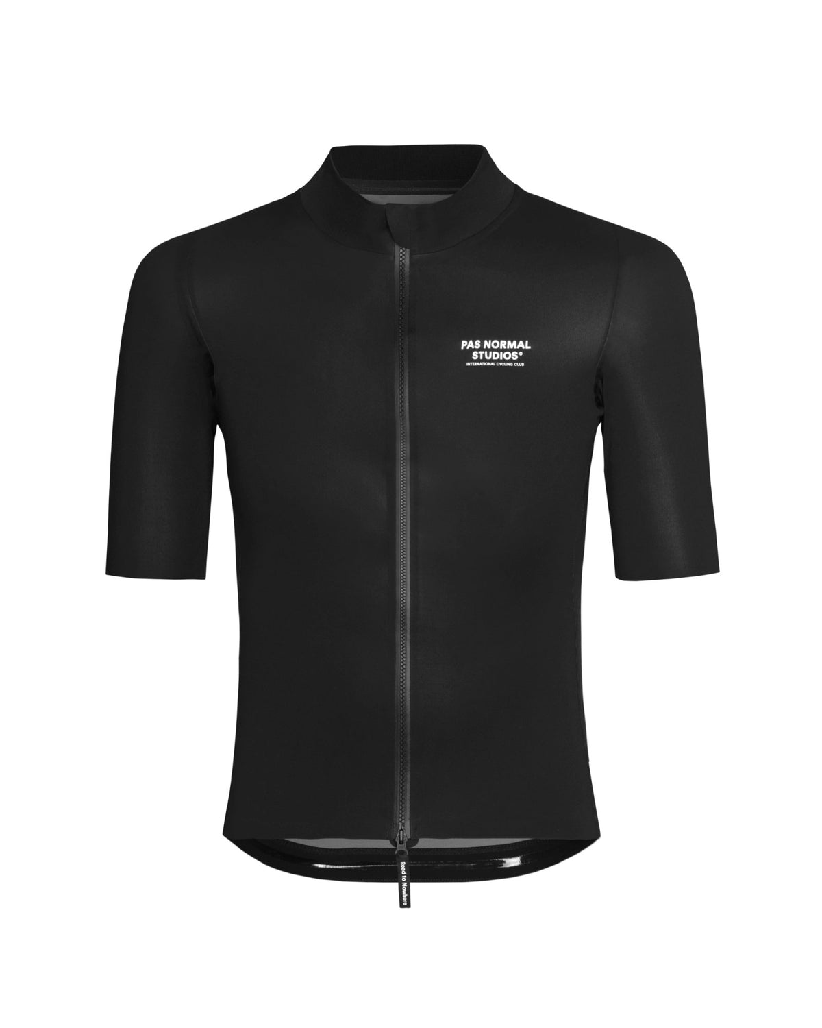 Maillot impermeable Pas Normal Studios Mechanism Pro Rain en Black, vista frontal #Color_Black