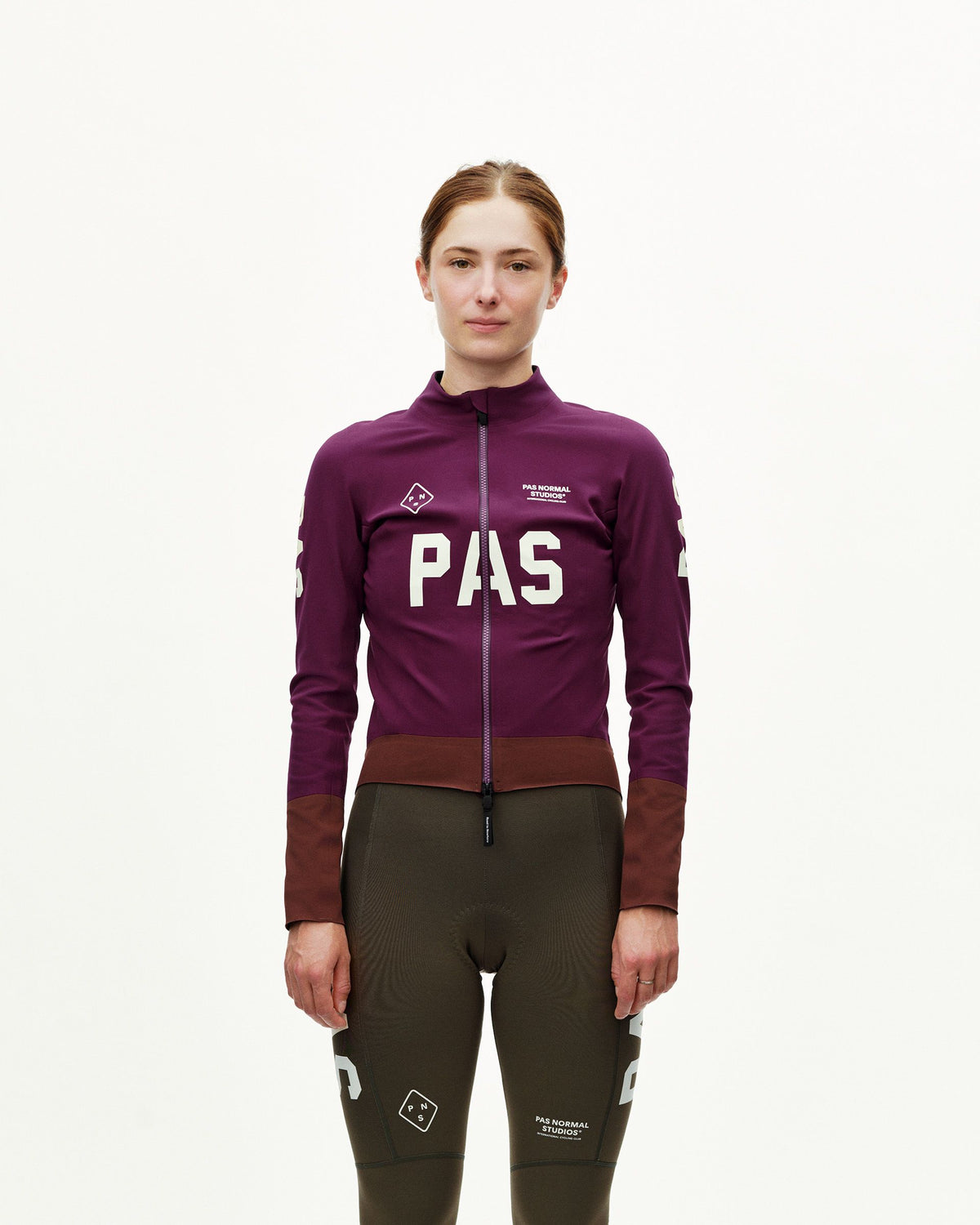 Chaqueta térmica mujer Pas Normal Studios PAS Mechanism Dark Purple puesta, vista frontal #Color_Dark Purple