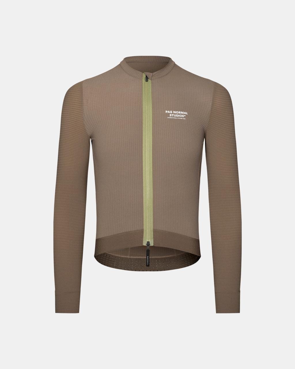 Maillot Largo Pas Normal Studios Escapism en Stone Brown, producto plano sobre fondo #Color_Stone Brown