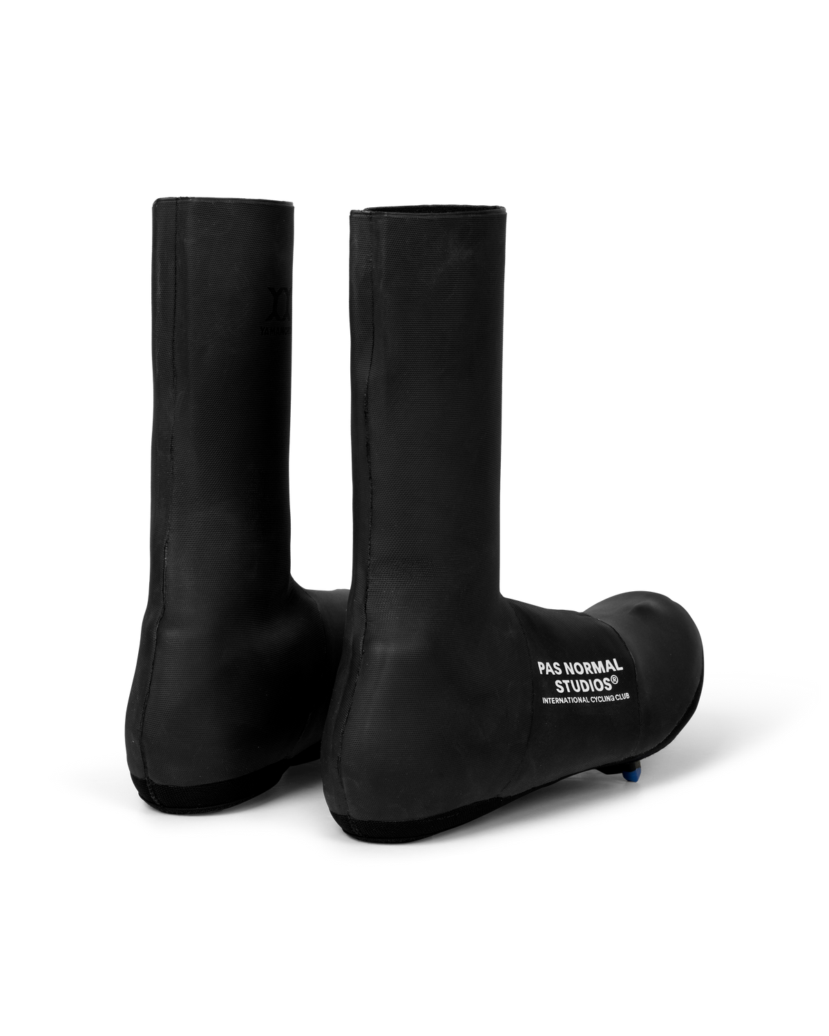 Black Logo Heavy cycling overshoes, rear three-quarter pair view with white logo print on toe #Color_Black