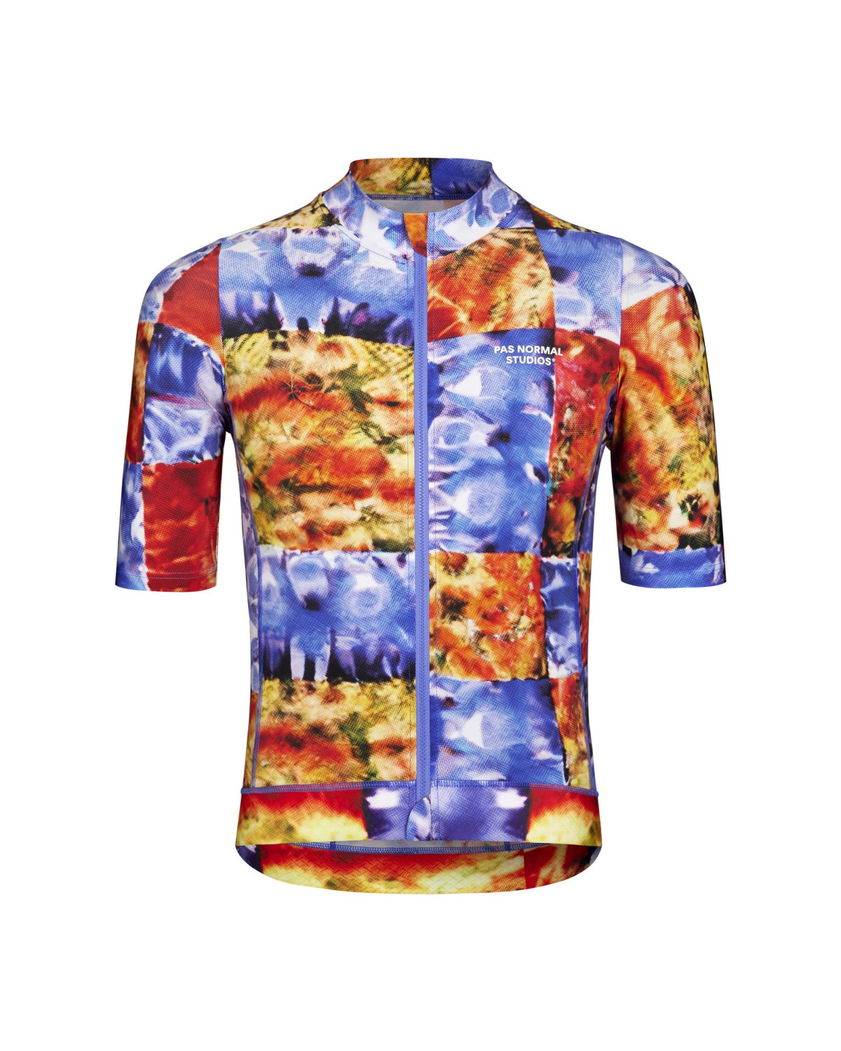 Maillot Corto Pas Normal Studios Essential en Kaleidoscope Multi, producto plano sobre fondo #Color_Kaleidoscope Multi