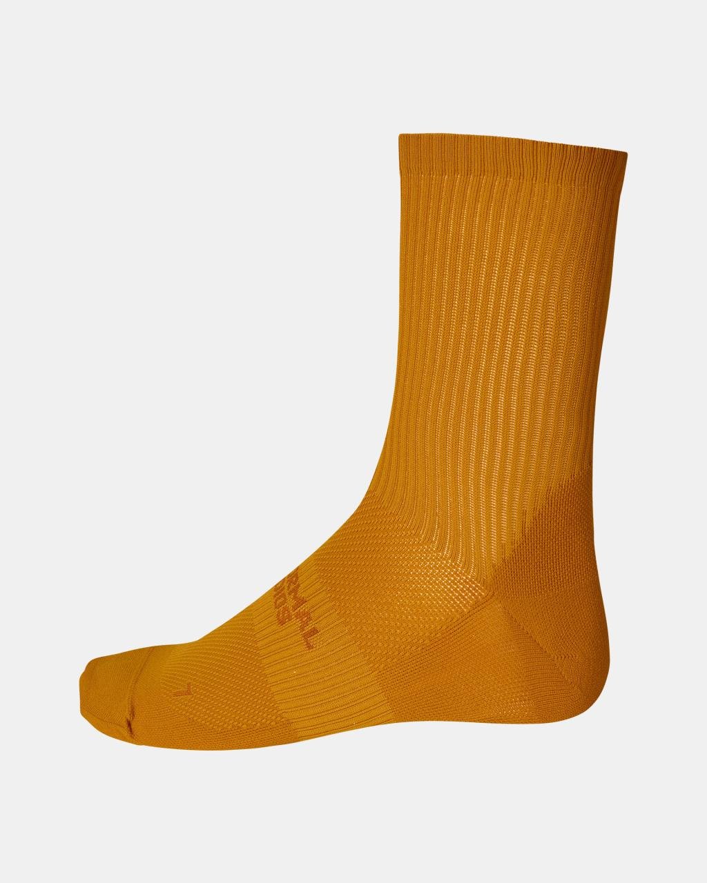 Calcetines Pas Normal Studios Balance Quarter en Ochre, vista frontal #Color_Ochre