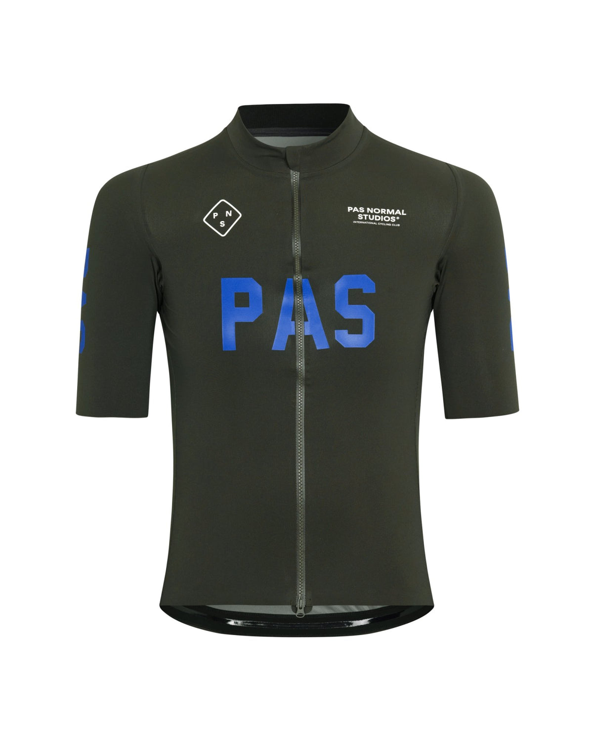 Maillot corto impermeable Pas Normal Studios PAS Mechanism Pro Rain en Dark Olive, vista frontal #Color_Dark Olive