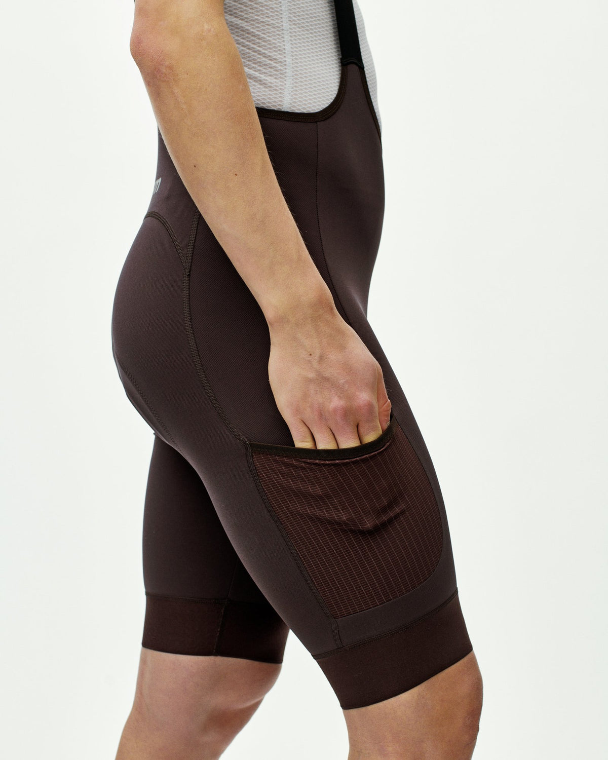 Culotte Pas Normal Studios Escapism Cargo en Dark Red, detalle del tejido #Color_Dark Red
