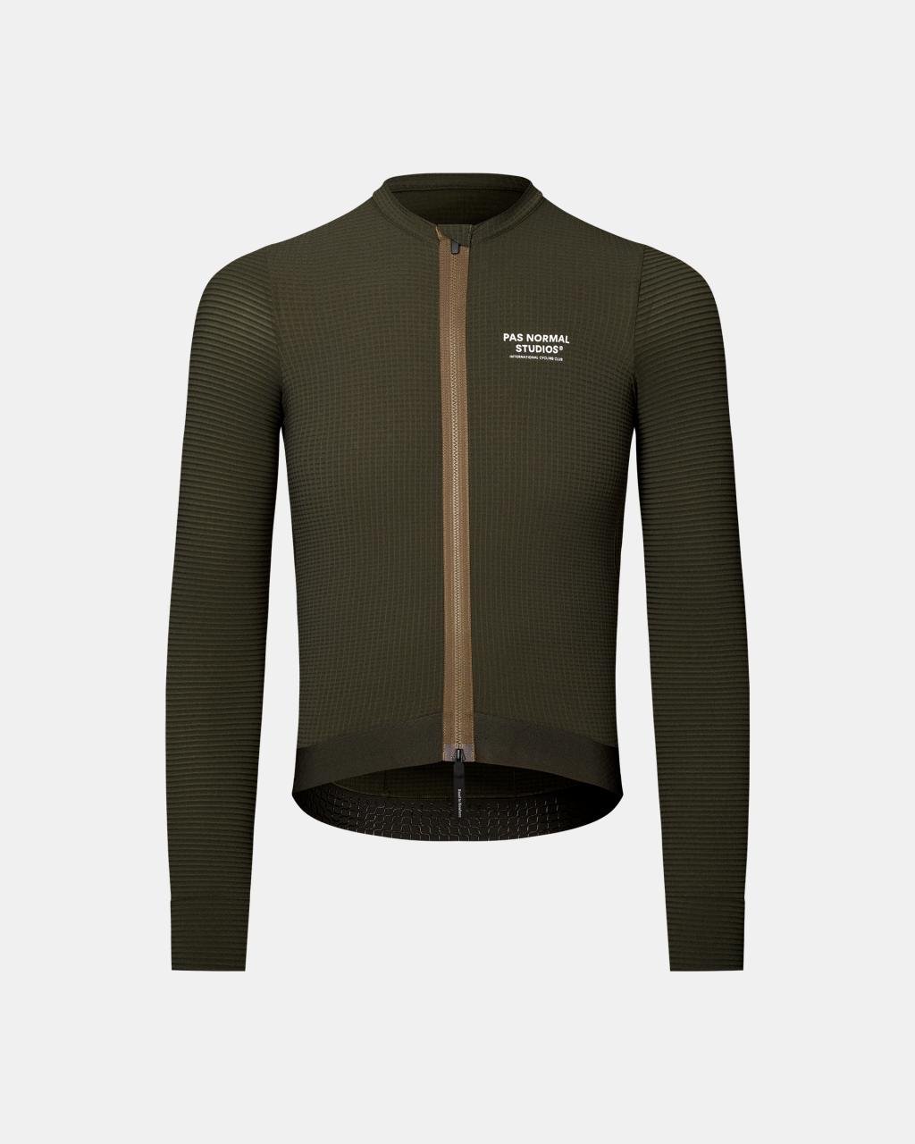 Maillot Largo Pas Normal Studios Escapism en Dark Olive, producto plano sobre fondo #Color_Dark Olive
