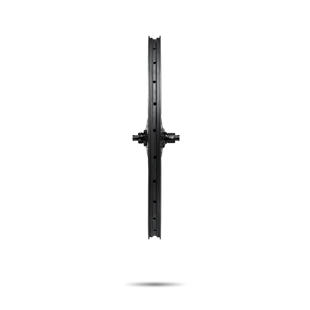 Ruedas Black Inc Twenty Seven