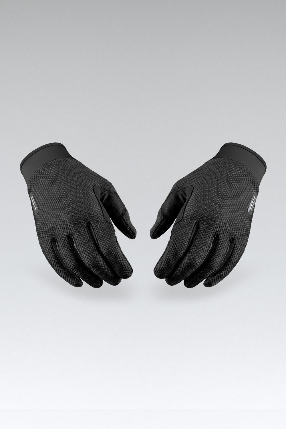 Guantes Gobik Lynx 2.0 en True Black, bodegón del par de guantes largos vistos de dorso #Color_True Black