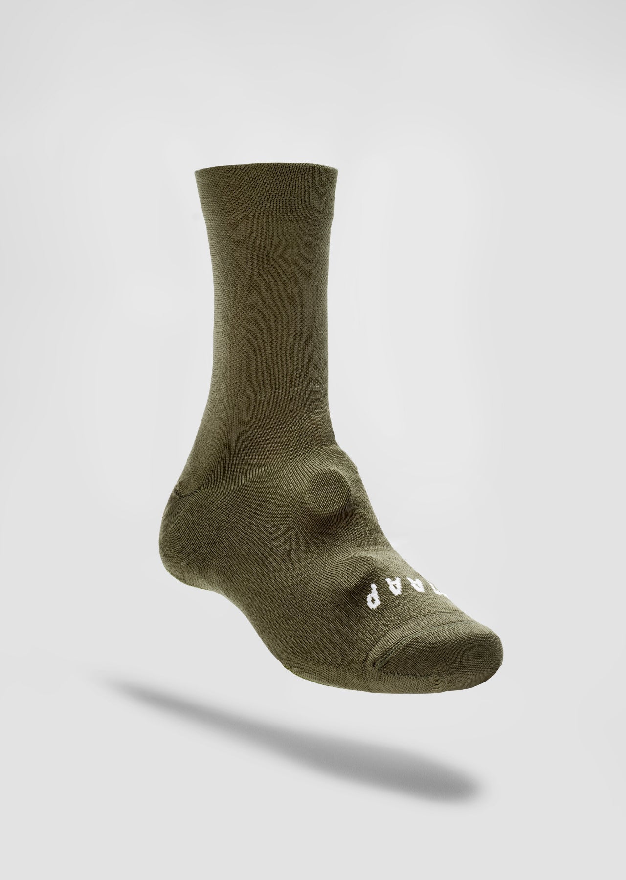 Cubrezapatillas MAAP Knitted Oversock en Olive, imagen principal #Color_Olive