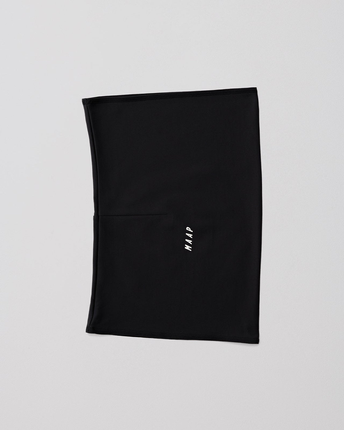 Braga de cuello MAAP Neck Warmer en Black, detalle del tejido #Color_Black
