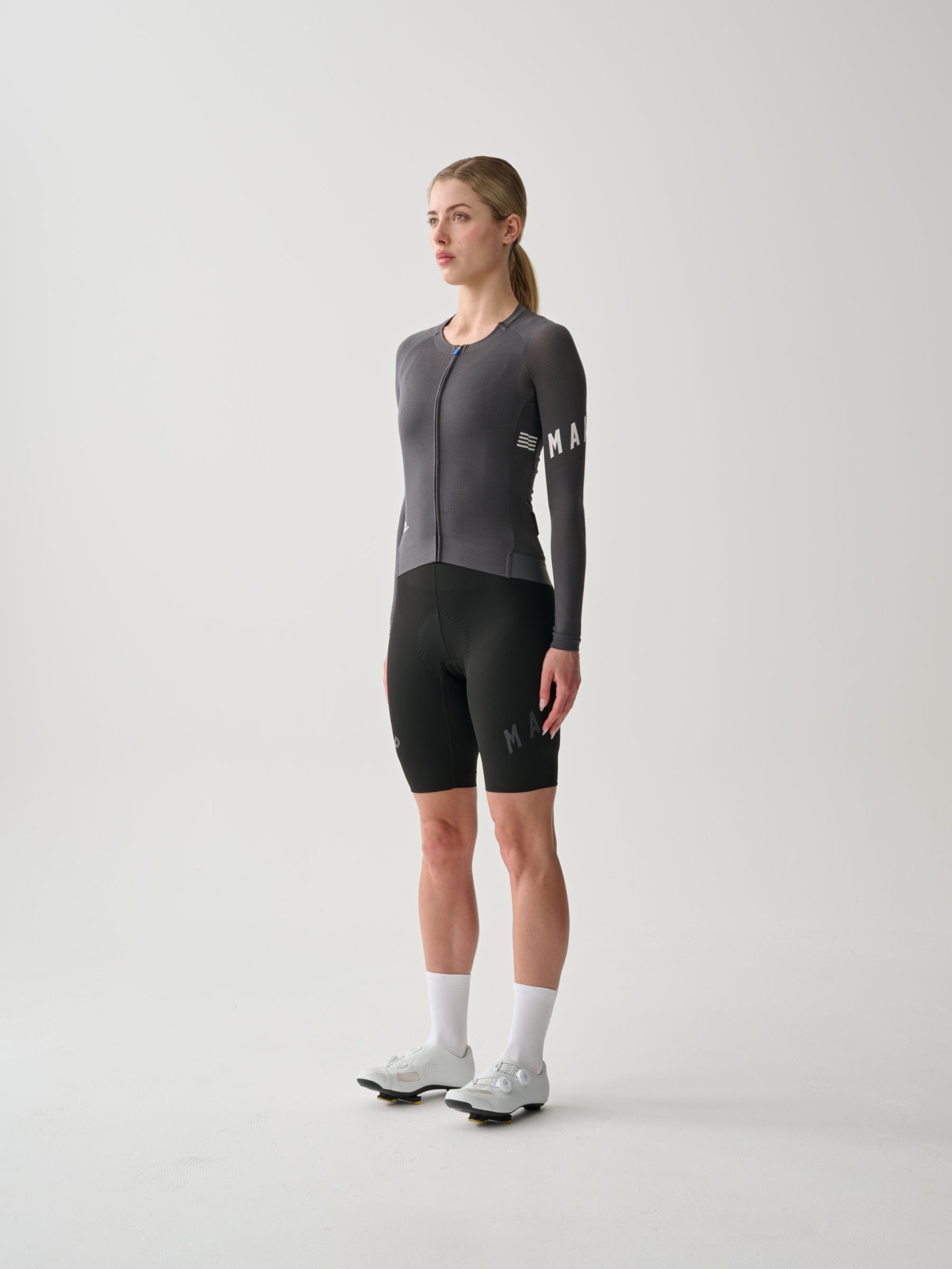 Apex Aeon Bib Short color Black/Black (vista 2) - MAAP