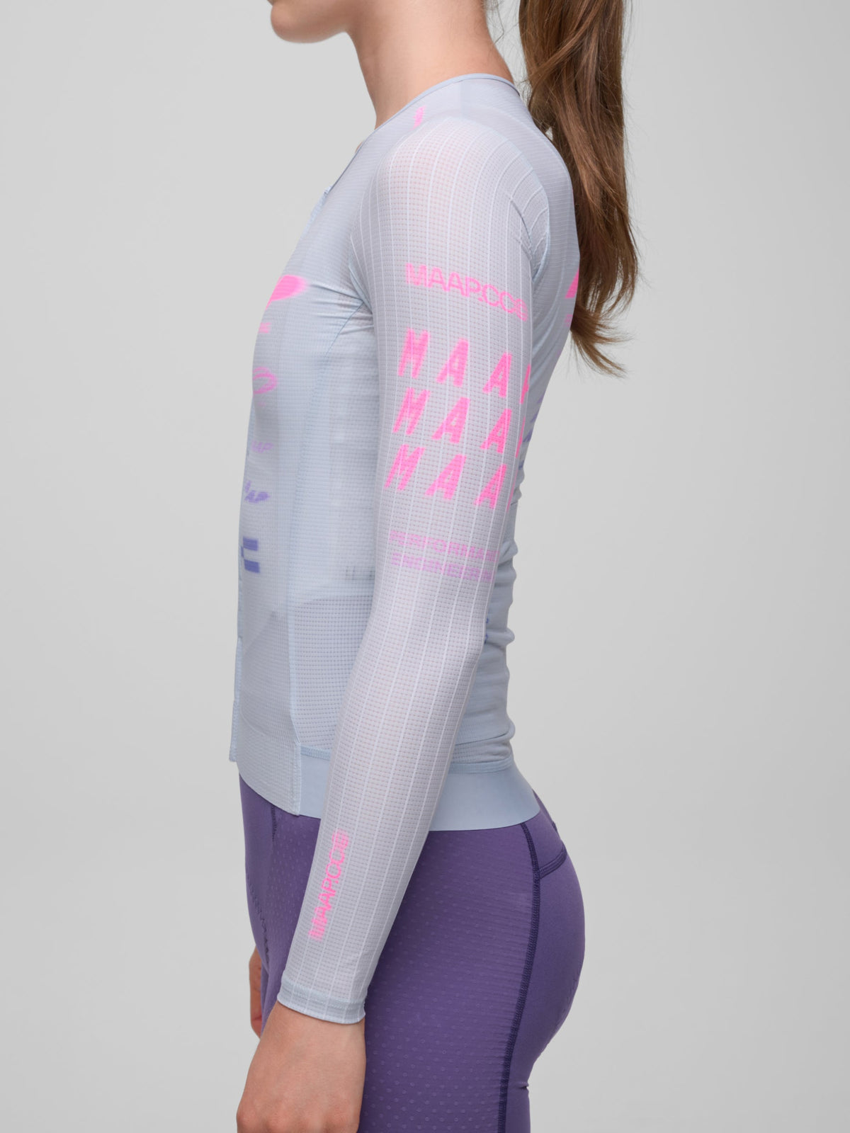 Maillot de mujer MAAP Beta Pro Aero LS Jersey en Xenon Purple, vista de detalle #Color_Xenon Purple